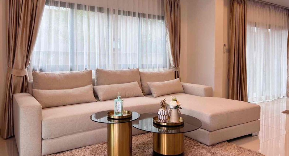 For rent 4 bedrooms villa in East Pattaya, Pattaya