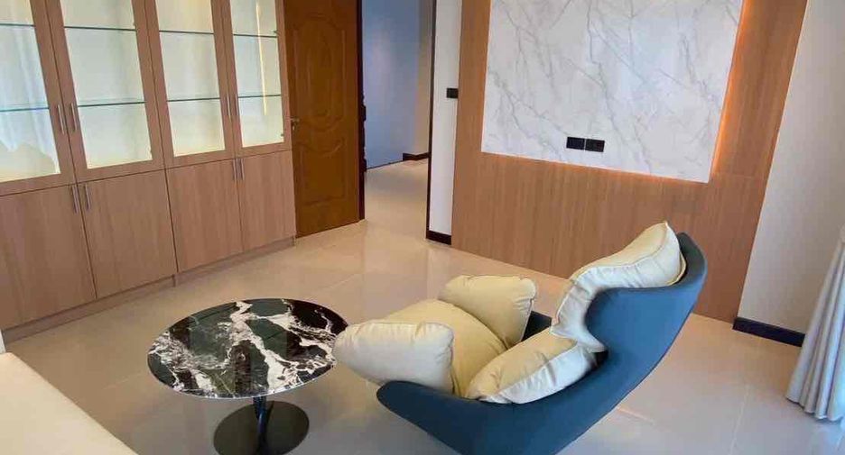 For sale and for rent 5 bedrooms villa in East Pattaya, Pattaya