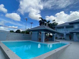 Villa zum Kauf und zur Miete mit 5 Zimmer in Bang Lamung, Chonburi
