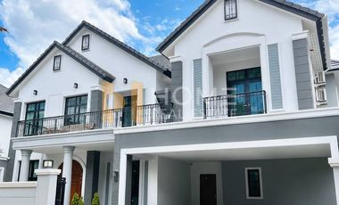 For sale 4 bedrooms house in Thawi Watthana, Bangkok