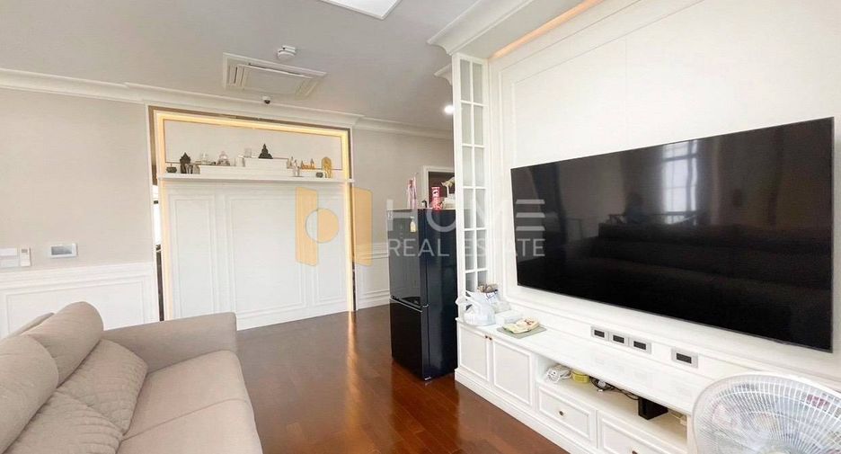 For sale 4 bedrooms house in Thawi Watthana, Bangkok