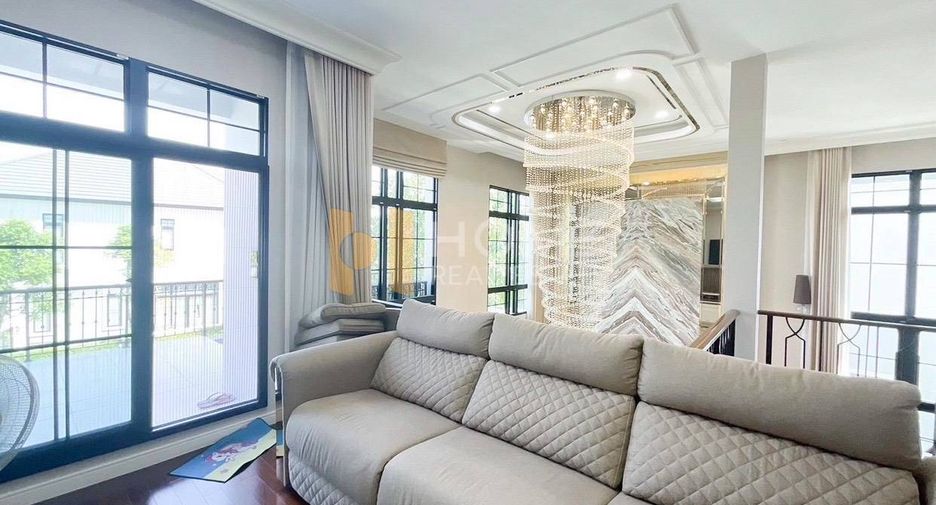 For sale 4 bedrooms house in Thawi Watthana, Bangkok