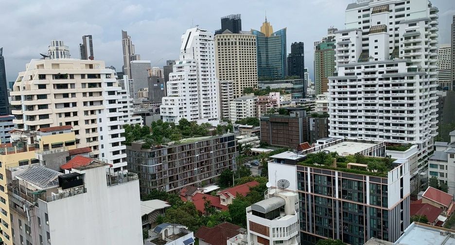 For sale 2 bedrooms condo in Khlong Toei, Bangkok