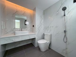 For sale 4 bedrooms townhouse in Phra Khanong, Bangkok