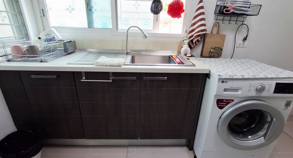 For rent 3 bedrooms house in San Kamphaeng, Chiang Mai