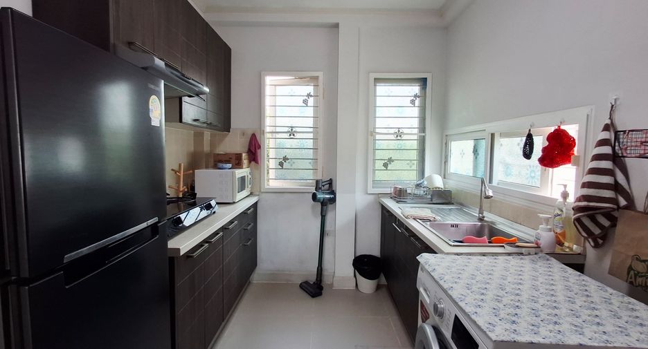For rent 3 bedrooms house in San Kamphaeng, Chiang Mai
