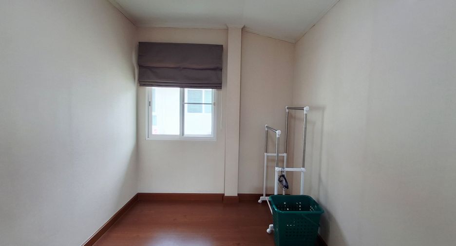 For rent 3 bedrooms house in San Kamphaeng, Chiang Mai