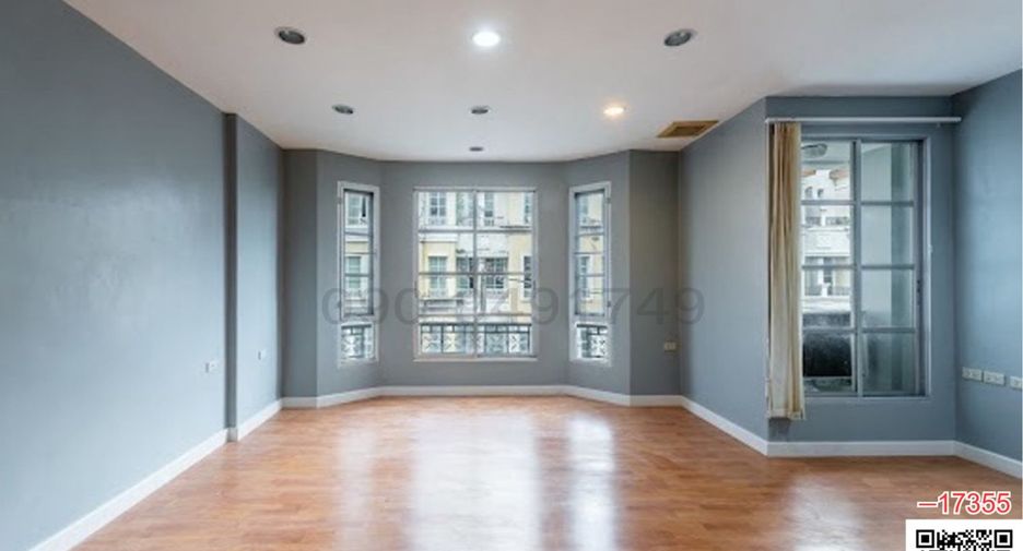 For rent 4 bedrooms townhouse in Chatuchak, Bangkok