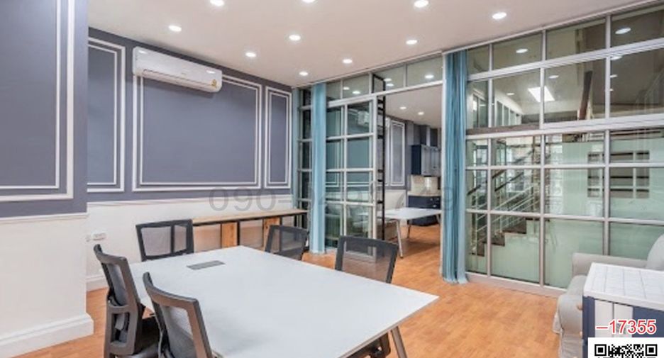 For rent 4 bedrooms townhouse in Chatuchak, Bangkok