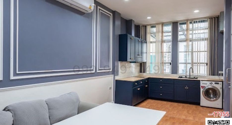 For rent 4 bedrooms townhouse in Chatuchak, Bangkok