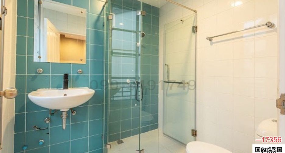 For sale 4 bedrooms townhouse in Chatuchak, Bangkok