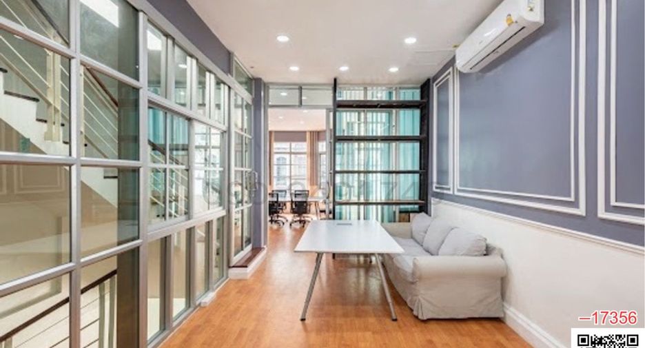 For sale 4 bedrooms townhouse in Chatuchak, Bangkok