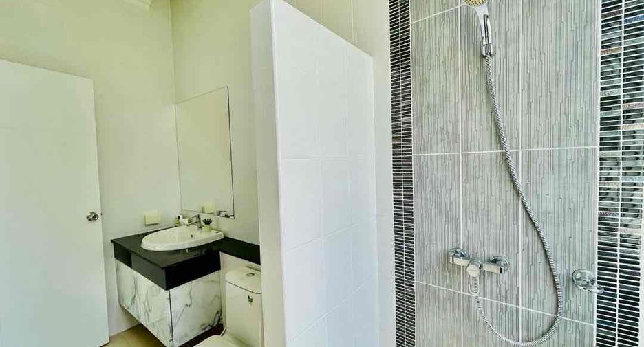 For rent 3 bedrooms villa in South Pattaya, Pattaya