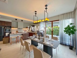 Villa zur Miete und zum Kauf mit 3 Zimmer in Bang Lamung, Chonburi