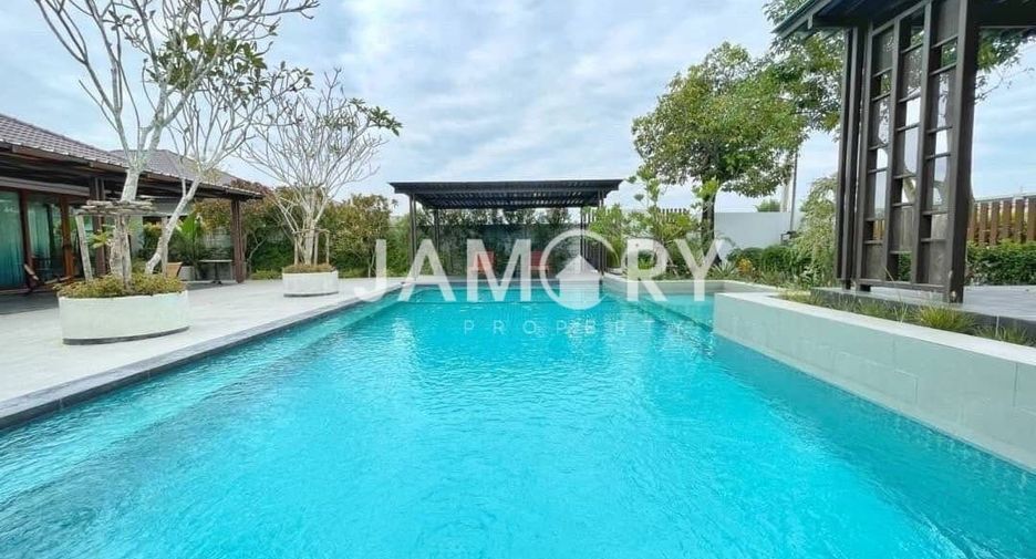 For rent and for sale 3 bedrooms villa in East Pattaya, Pattaya