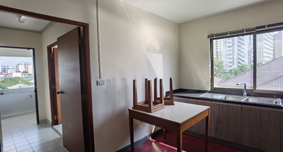 À louer 3 chambres appartement à Phaya Thai, Bangkok
