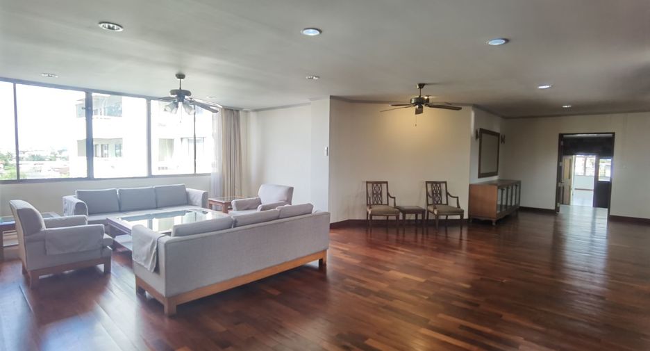 À louer 3 chambres appartement à Phaya Thai, Bangkok