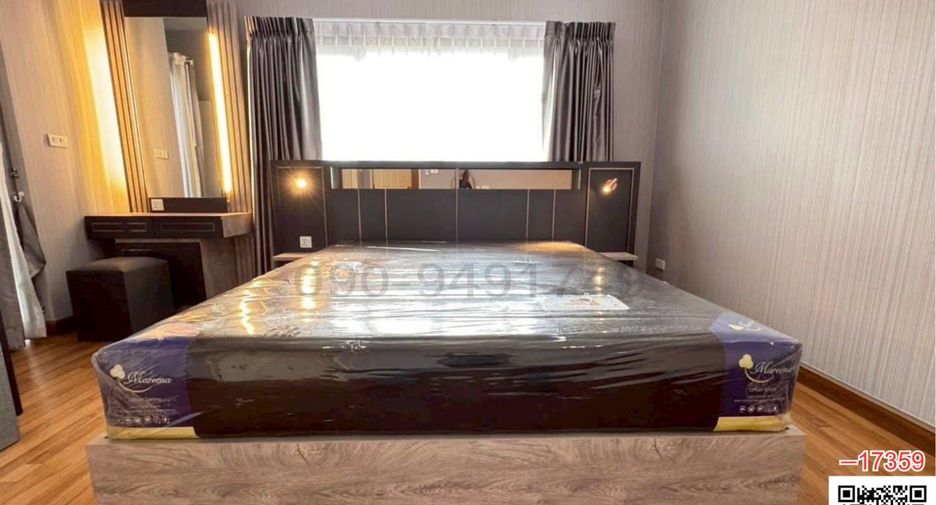 For rent 4 bedrooms townhouse in Khlong Sam Wa, Bangkok