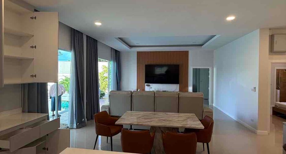 Villa en alquiler de 3 habitaciones en Huay Yai, Pattaya