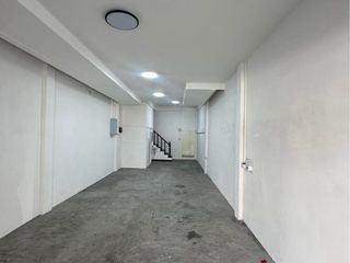 Аренда торговое помещение в Кхлонг Тоеи, Бангкок