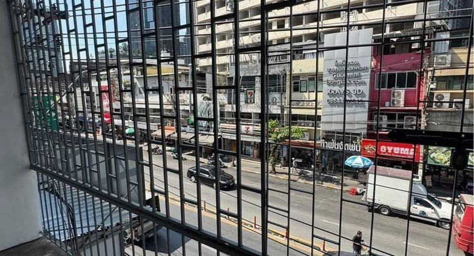 For rent retail Space in Khlong Toei, Bangkok
