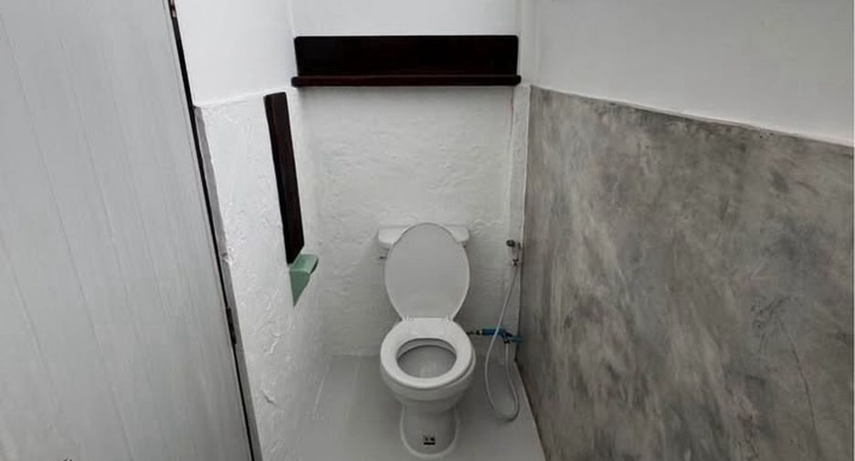 For rent retail Space in Khlong Toei, Bangkok