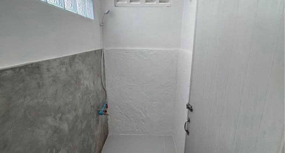 For rent retail Space in Khlong Toei, Bangkok