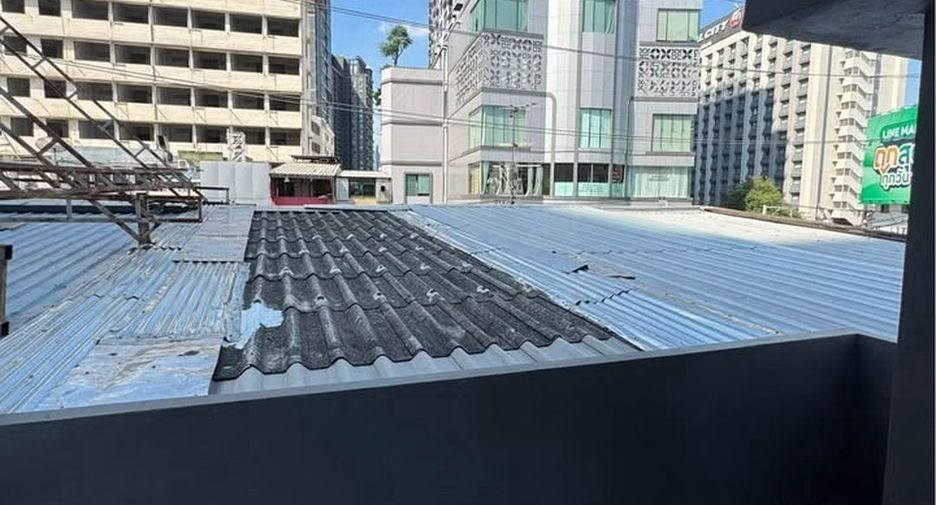For rent retail Space in Khlong Toei, Bangkok