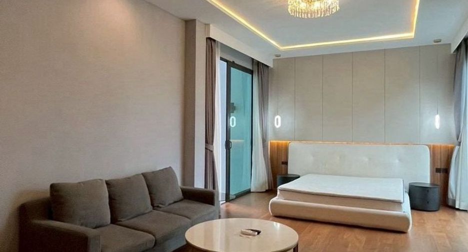 For rent 4 bedrooms house in Phra Khanong, Bangkok