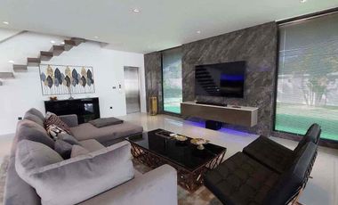 À vendre et à louer 7 chambres villa à Pratumnak, Pattaya