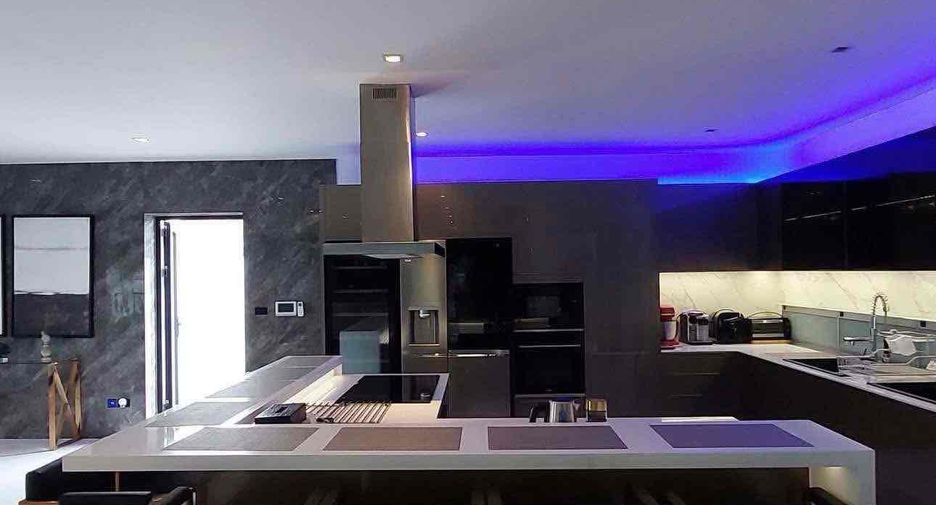For sale and for rent 7 bedrooms villa in Pratumnak, Pattaya
