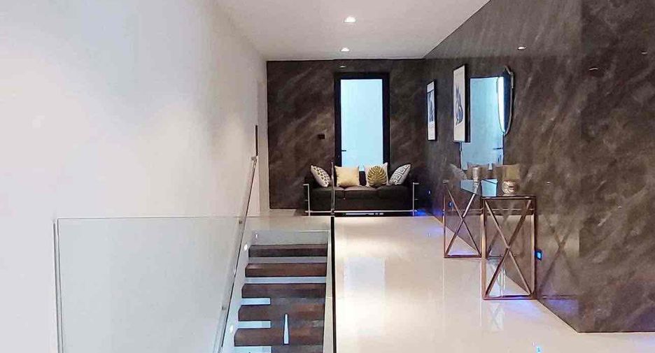 For sale and for rent 7 bedrooms villa in Pratumnak, Pattaya