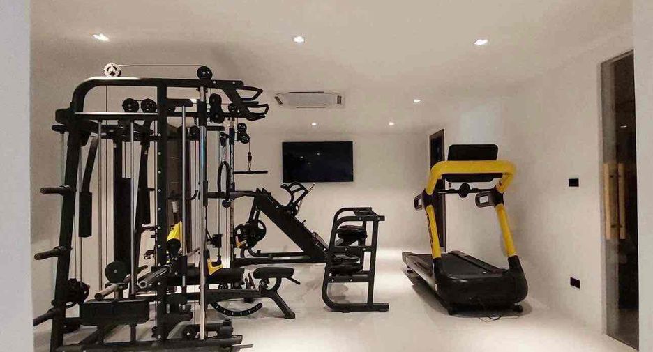 For sale and for rent 7 bedrooms villa in Pratumnak, Pattaya
