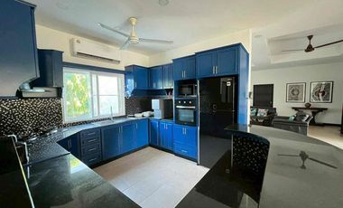 À vendre et à louer 5 chambres villa à East Pattaya, Pattaya