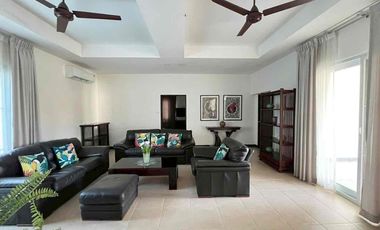 À vendre et à louer 5 chambres villa à East Pattaya, Pattaya