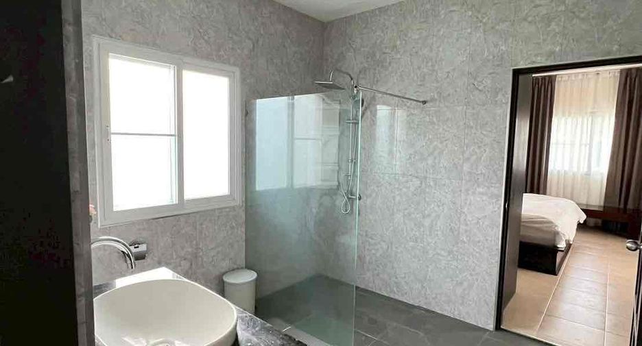 For sale and for rent 5 bedrooms villa in East Pattaya, Pattaya