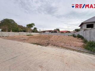 出售 土地 在 Bang Lamung, Chon Buri