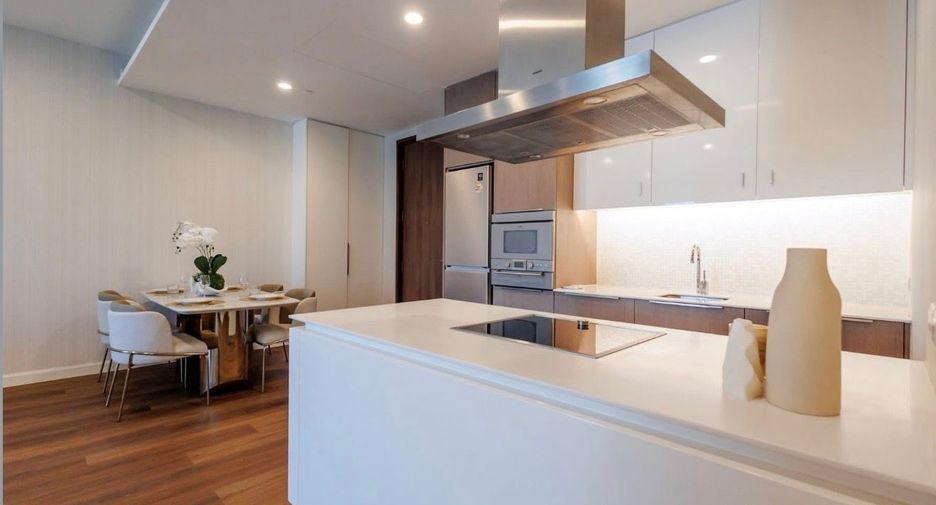 For rent and for sale 2 bedrooms condo in Pathum Wan, Bangkok