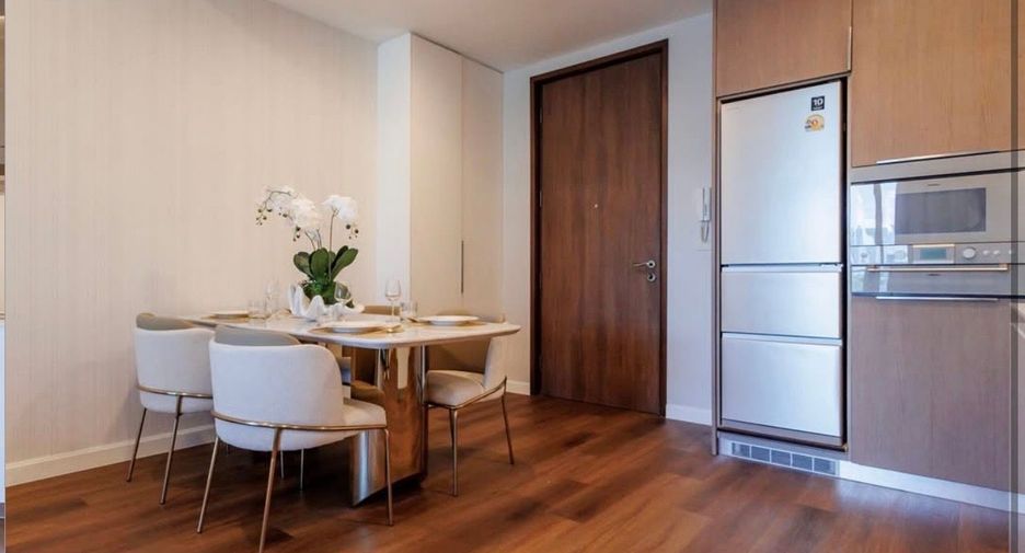 For rent and for sale 2 bedrooms condo in Pathum Wan, Bangkok