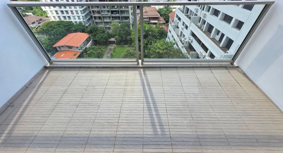 For rent and for sale 2 bedrooms condo in Pathum Wan, Bangkok
