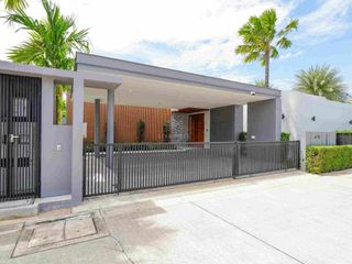 For sale 3 ベッドルーム villa in Bang Lamung, Chonburi