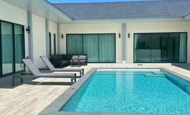 À vendre et à louer 4 chambres villa à Huay Yai, Pattaya