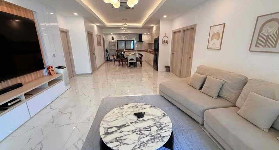 Villa en alquiler de 4 habitaciones en Jomtien, Pattaya