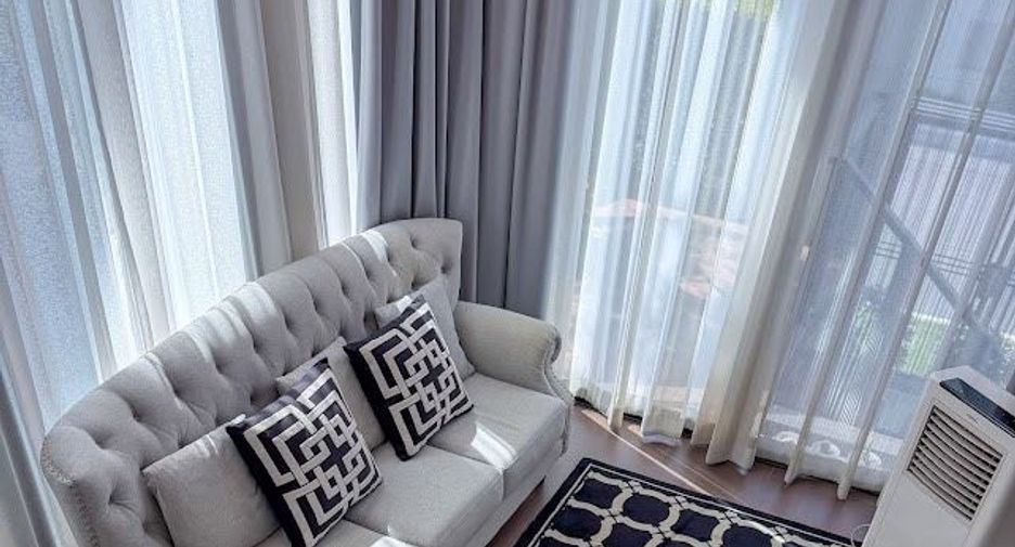 À vendre 4 chambres maison à Lat Phrao, Bangkok