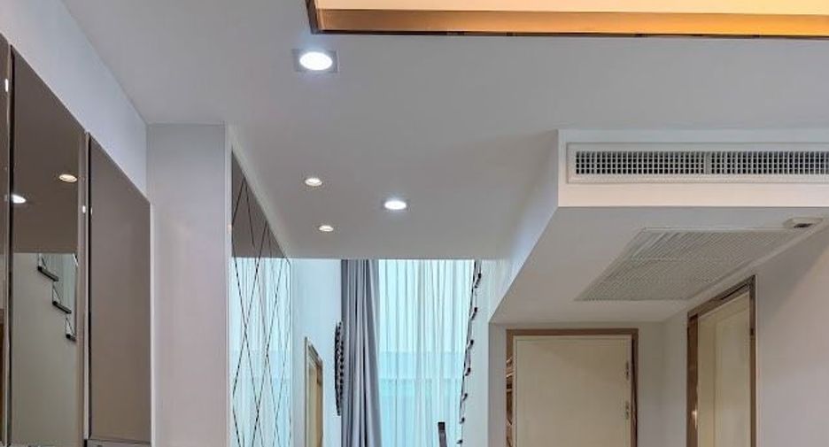 À vendre 4 chambres maison à Lat Phrao, Bangkok