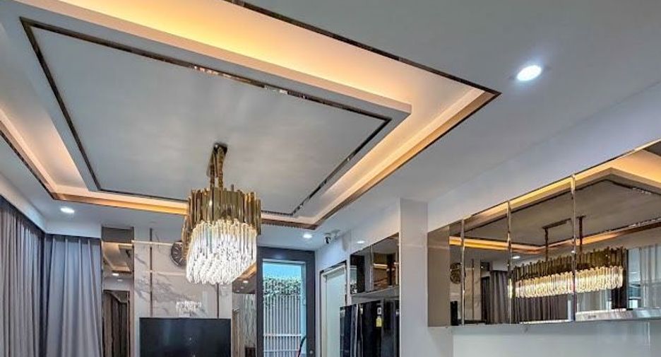 À vendre 4 chambres maison à Lat Phrao, Bangkok