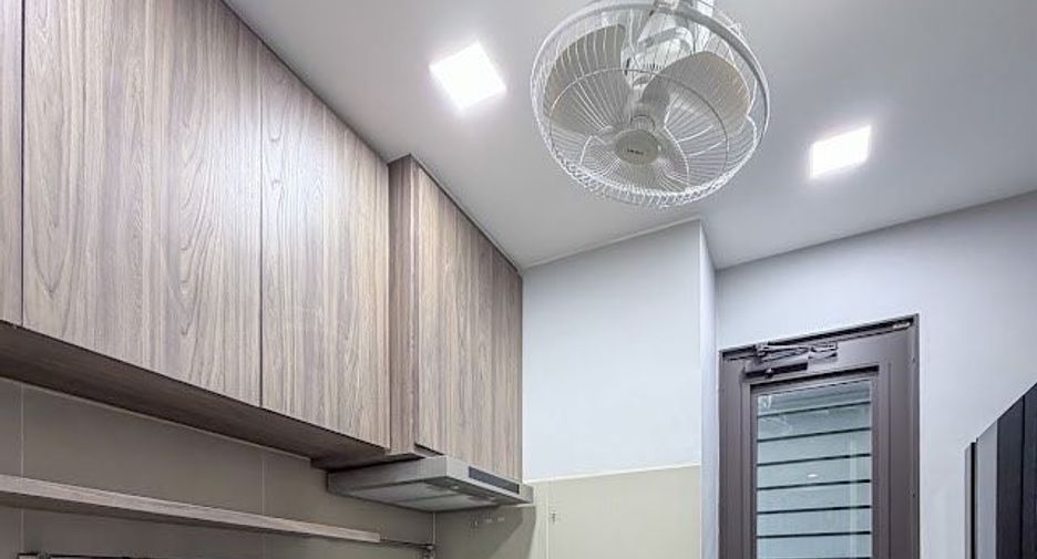 À vendre 4 chambres maison à Lat Phrao, Bangkok