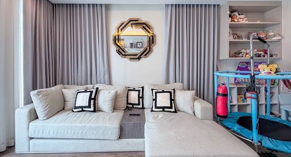 À vendre 4 chambres maison à Lat Phrao, Bangkok
