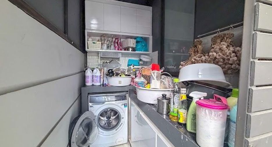 À vendre 4 chambres maison à Lat Phrao, Bangkok