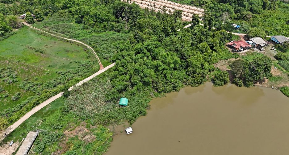 For sale land in Si Maha Phot, Prachin Buri